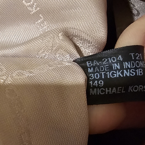 Michael Kors Beck Satchel 2 Way Bag Like New! - Picture 15 of 15